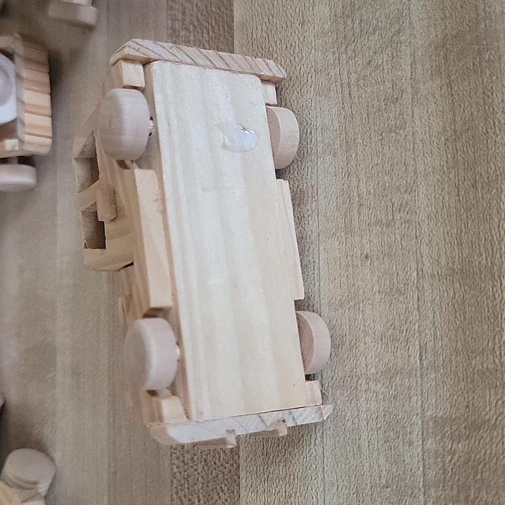 Natural Wood Toy Vehicle Craft Set - Picture 10 of 11